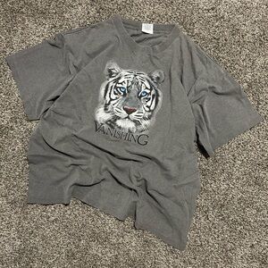 Vintage Gray Tiger Graphic T-Shirt